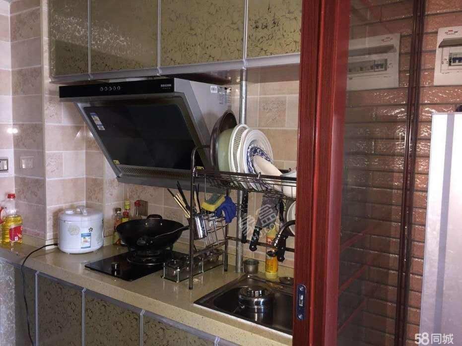 云顶上品  1室1厅1卫   1200.00元/月室内图1