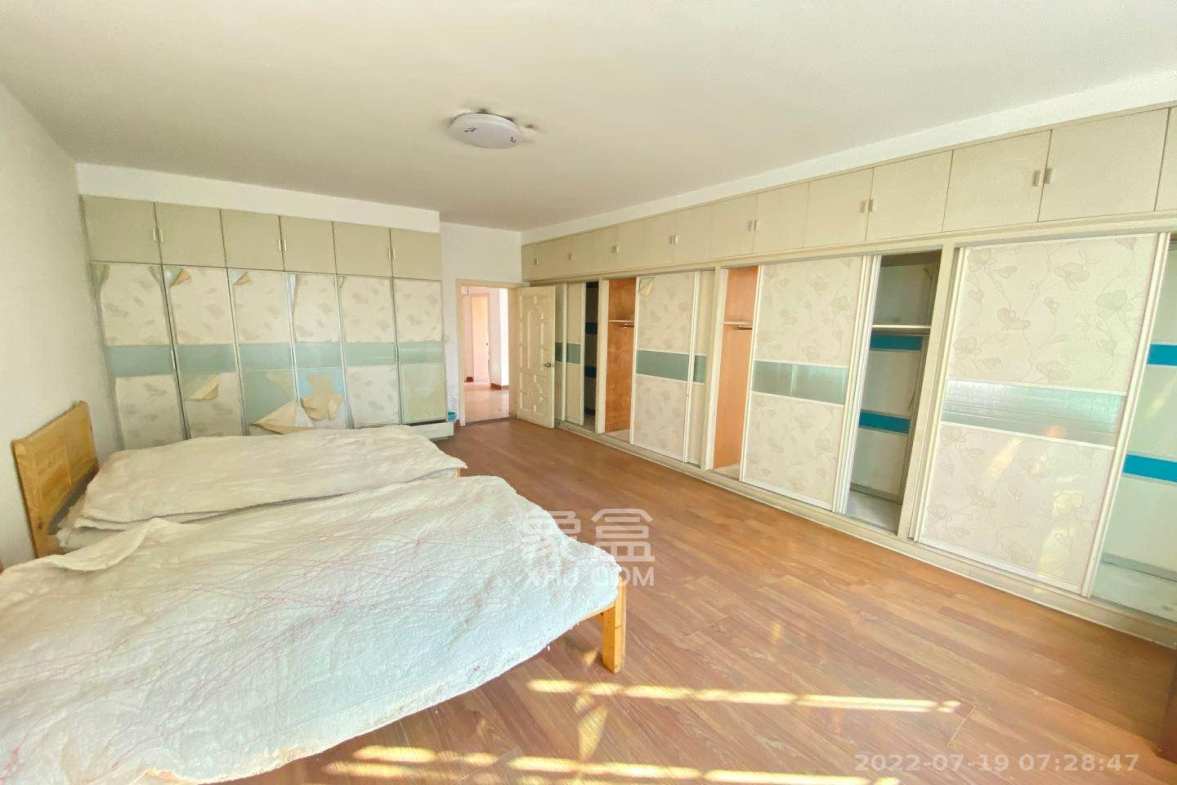 福乐凯公寓  2室2厅1卫    5200.0元/月室内图1