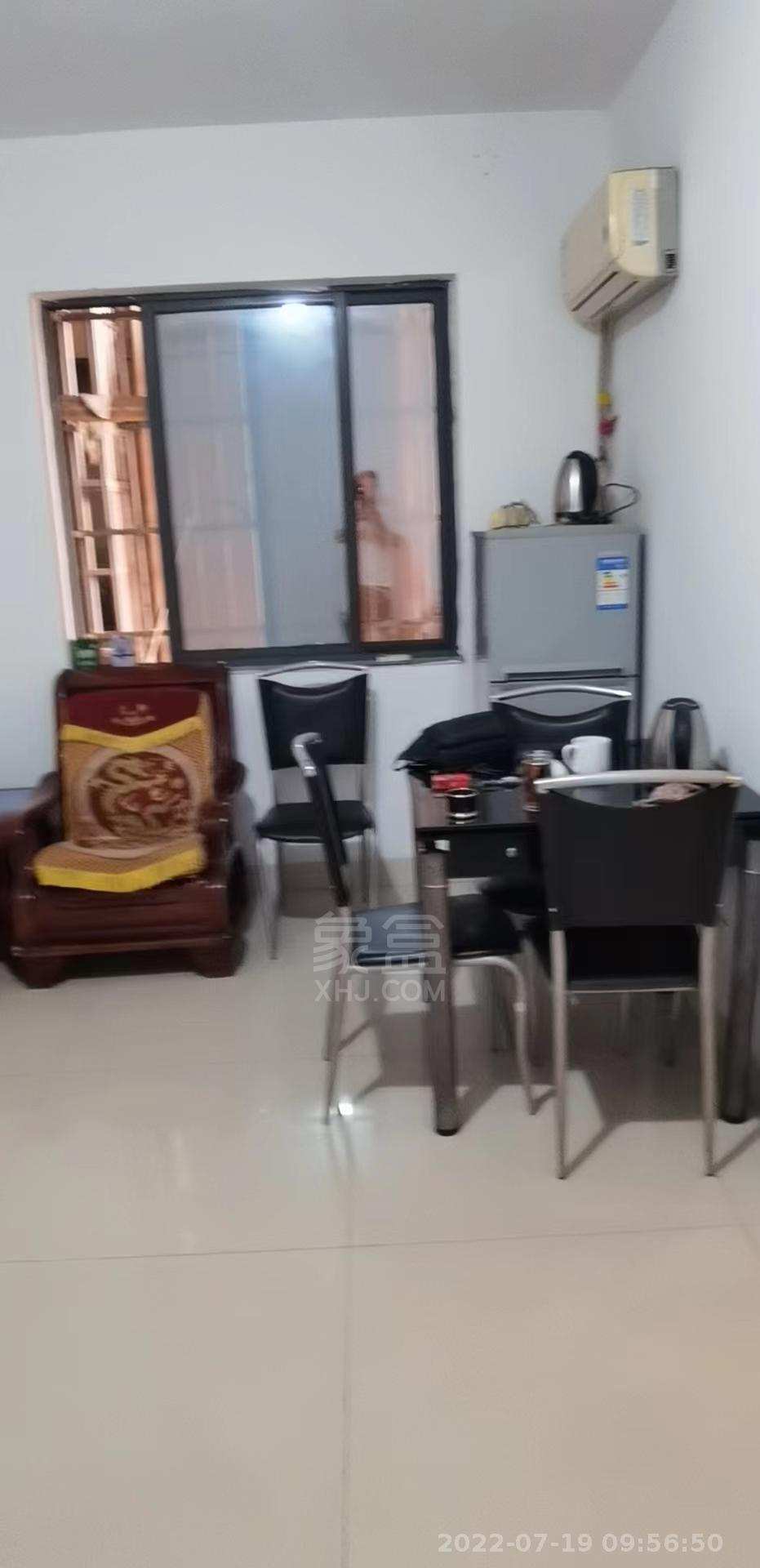 欧洲城楼上公寓楼  3室2厅1卫    1600.0元/月室内图