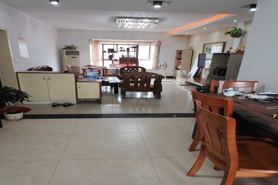 天鹅花园  2室2厅1卫    1300.0元/月室内图1