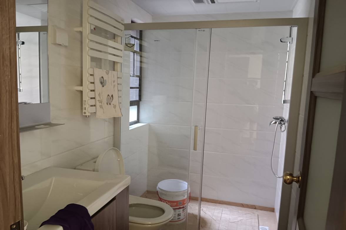 碧桂园豪园-二期 3室2厅2卫 2000.0元/月 碧桂园豪园-二期 3室2厅2卫 2000.0元/月室内图