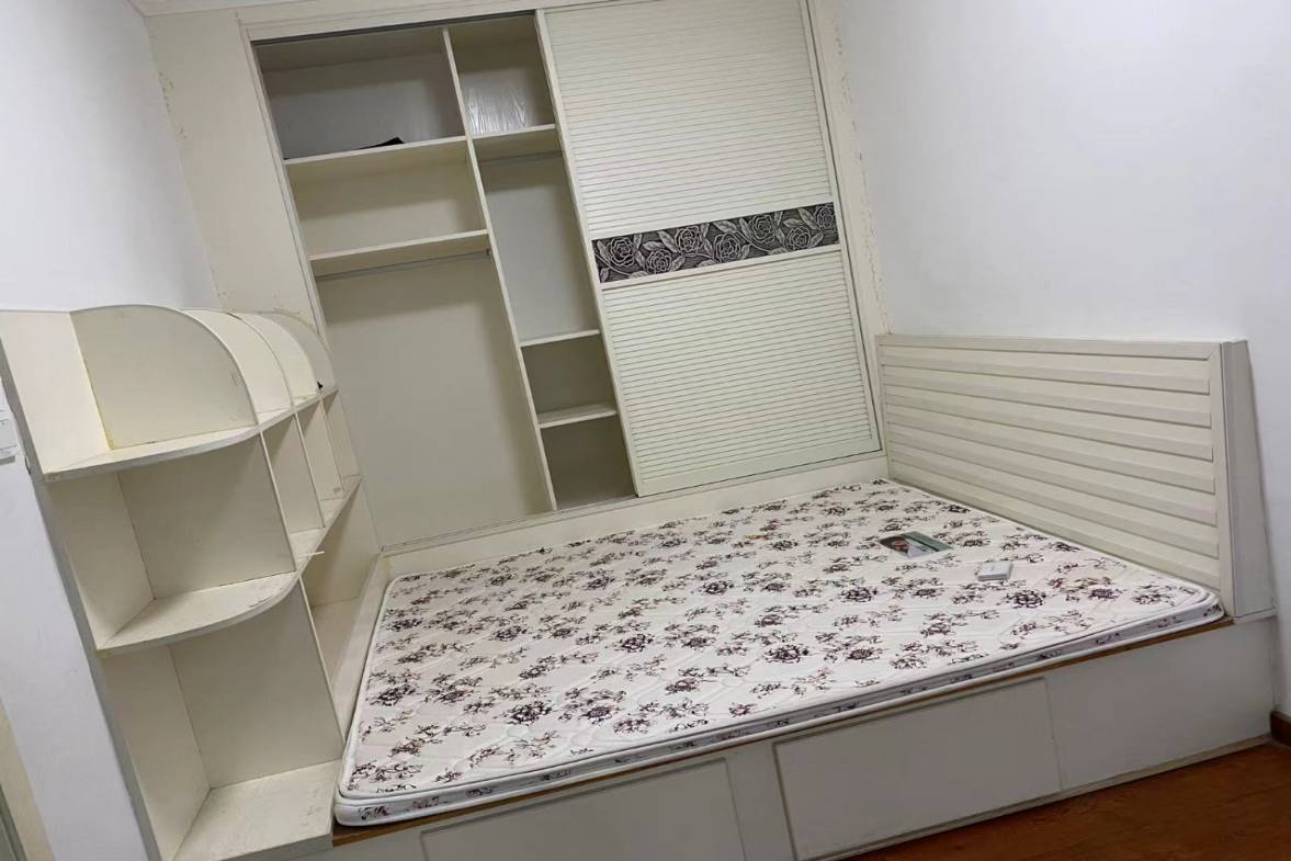 檀山湾小区 3室2厅1卫 1800.0元/月 檀山湾小区 3室2厅1卫 1800.0元/月室内图