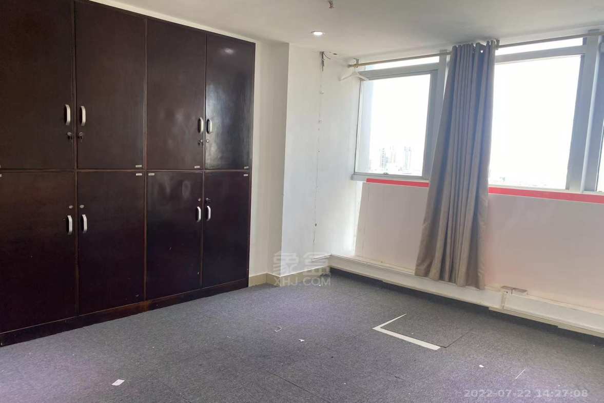 金冠  3室1厅1卫    11900.0元/月 金冠  3室1厅1卫    11900.0元/月室内图