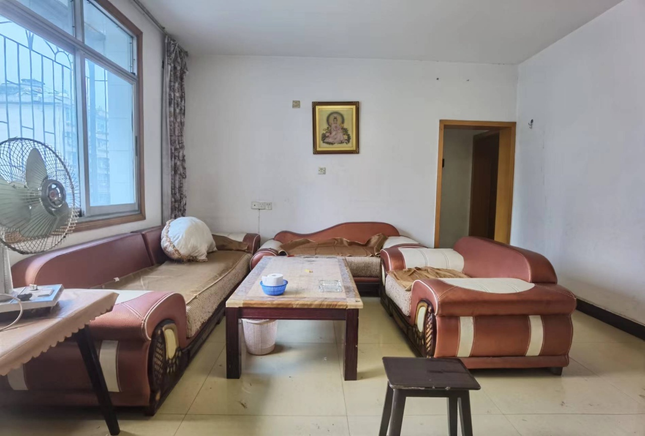 电信住宅小区（电信移动小区）  3室1厅1卫    55.8万