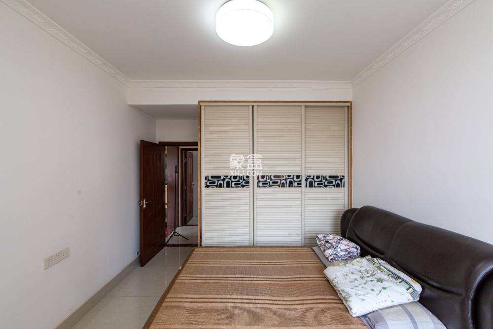 新盛珑璟台 2室2厅1卫 92.0万 新盛珑璟台 2室2厅1卫 92.0万卧室