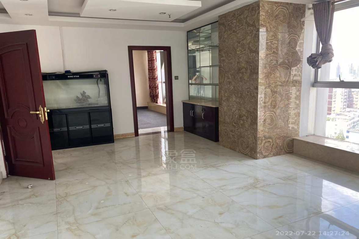 金冠  3室1厅1卫    11900.0元/月 金冠  3室1厅1卫    11900.0元/月室内图