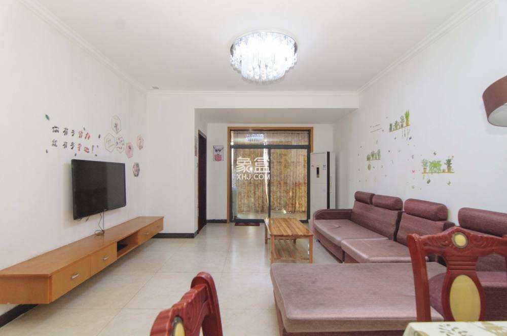 剑桥名门  2室2厅1卫    95.0万客厅