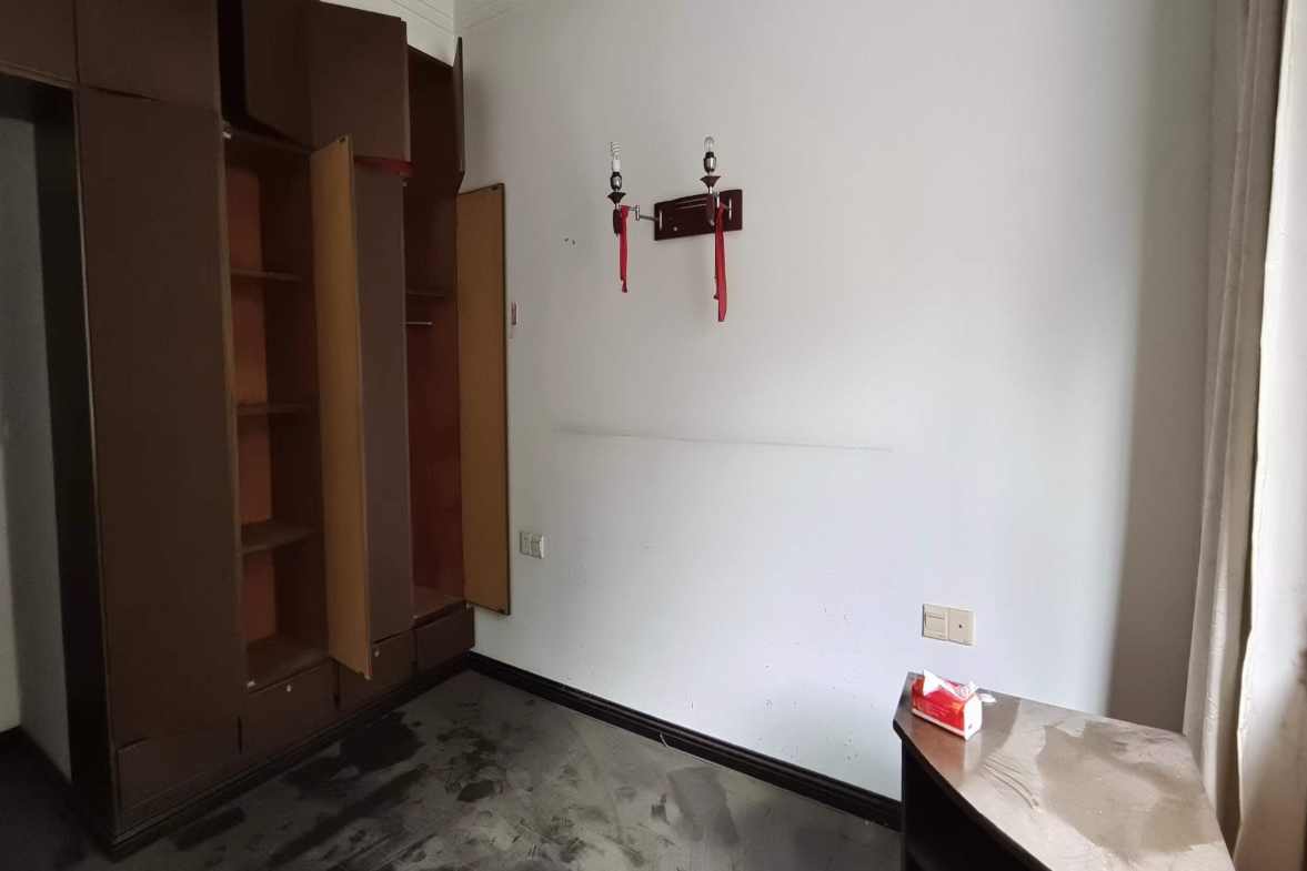 全丰小区  4室2厅2卫   48.80万室内图
