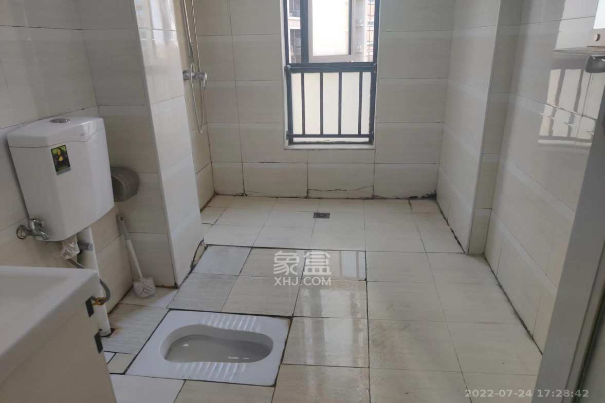 达美D6区  3室2厅1卫    2800.0元/月室内图