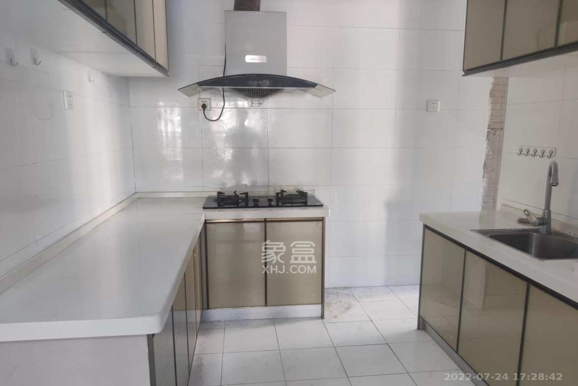 达美D6区  3室2厅1卫    2800.0元/月室内图