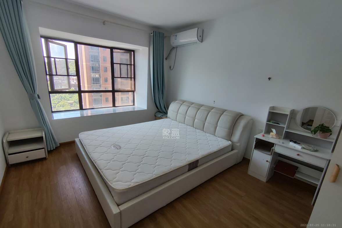 乾源国际 4室2厅2卫 2300.0元/月 乾源国际 4室2厅2卫 2300.0元/月室内图