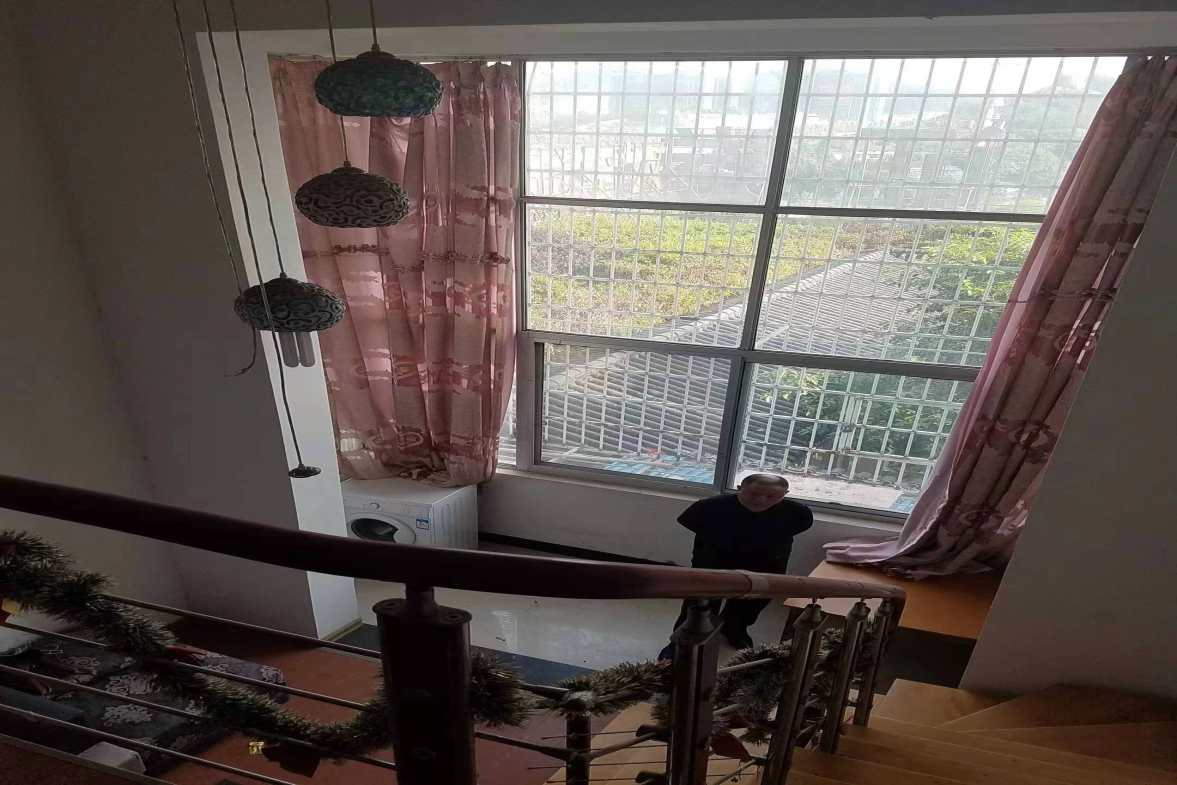 皇城御园  1室1厅1卫    1400.0元/月室内图