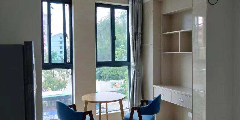 鸿星新天地  1室1厅1卫    1200.0元/月室内图