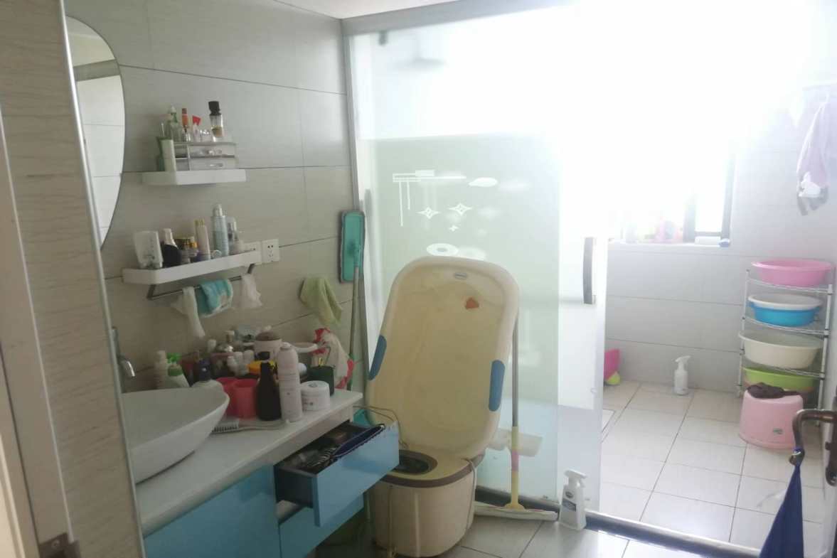 会龙山溪谷（住宅）  4室2厅2卫   90.80万室内图