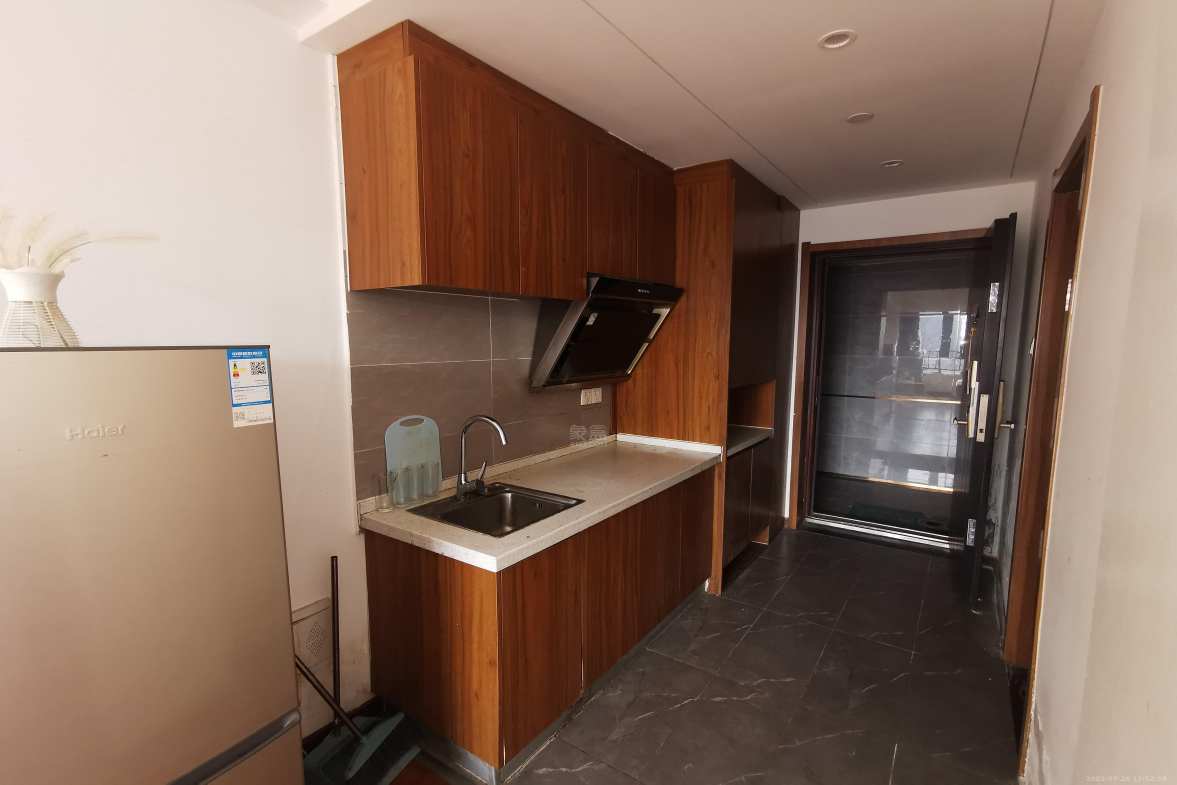 天赐万象汇  1室1厅1卫    1300.0元/月 天赐万象汇  1室1厅1卫    1300.0元/月室内图