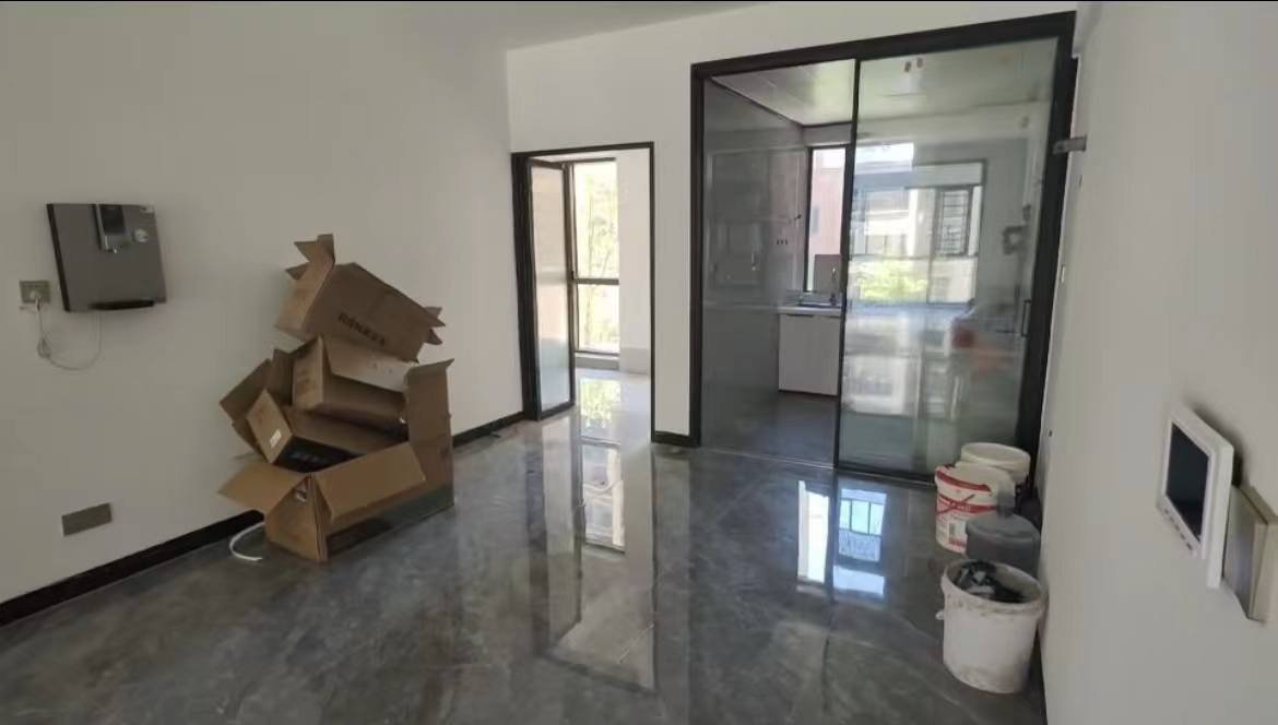 东城幸福里 4室2厅2卫 1800.0元/月 东城幸福里 4室2厅2卫 1800.0元/月室内图