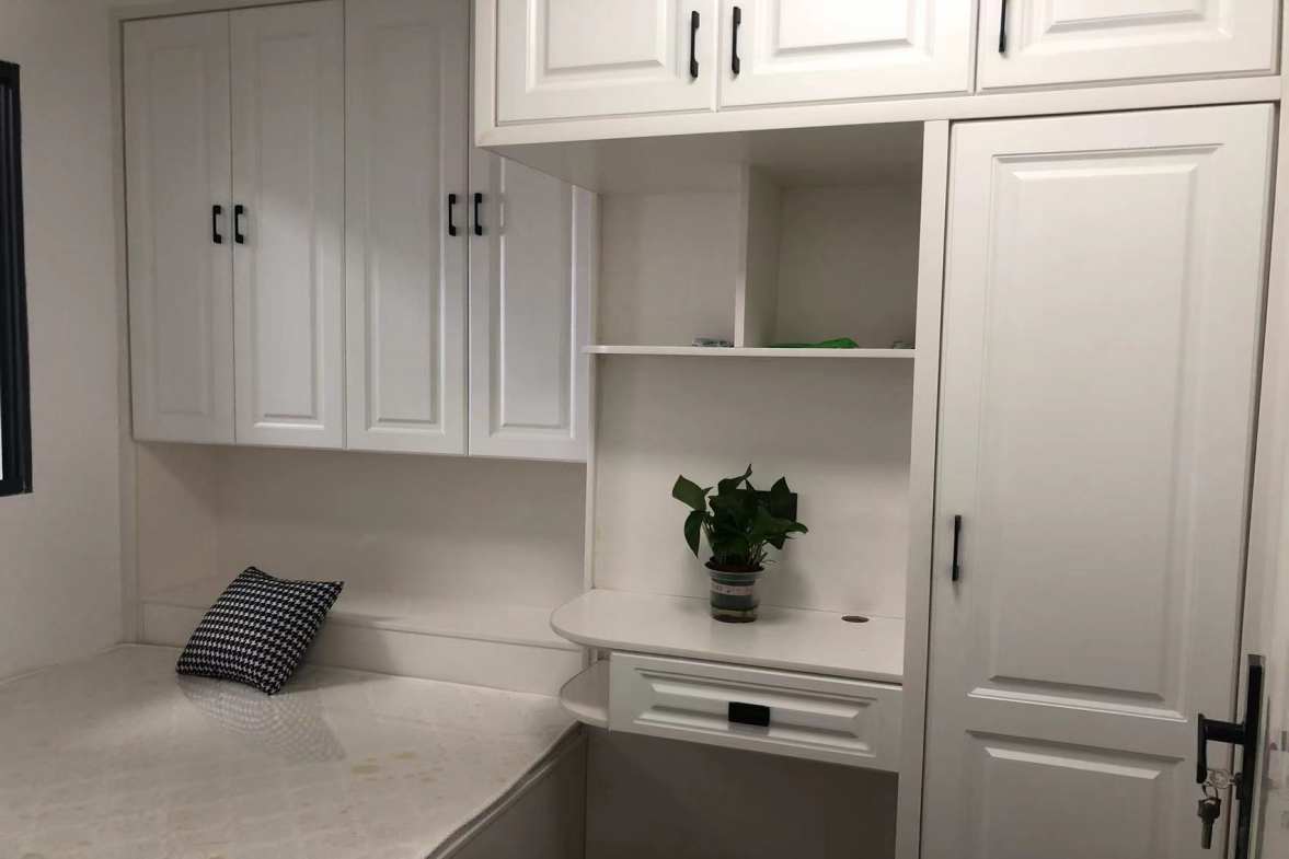 新九龙环球商业广场 2室1厅1卫 1300.0元/月 新九龙环球商业广场 2室1厅1卫 1300.0元/月室内图