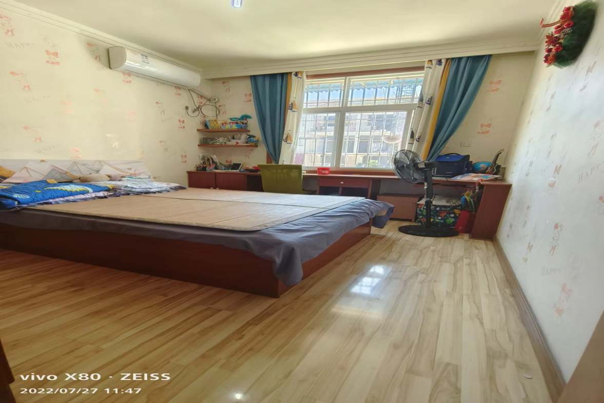 涟钢福岭路二十三冶住宅楼  3室2厅1卫    39.8万 涟钢福岭路二十三冶住宅楼  3室2厅1卫    39.8万室内图