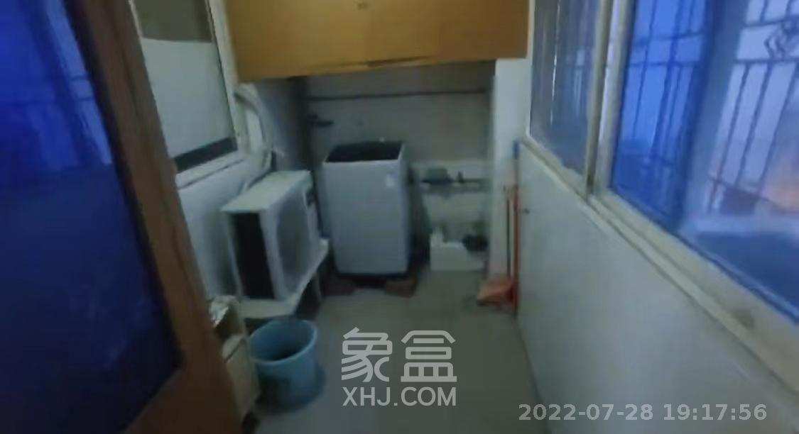 东风二村社区房  3室2厅2卫    2500.0元/月室内图