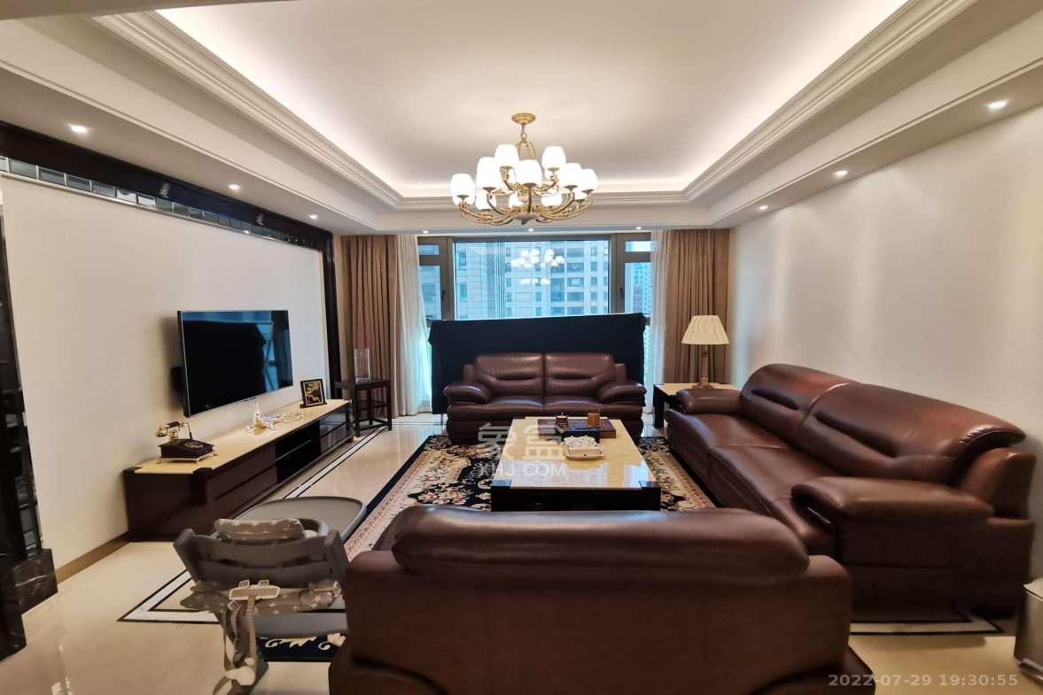 中隆国际嘉熙中心 3室2厅3卫 9800.0元/月 中隆国际嘉熙中心 3室2厅3卫 9800.0元/月室内图