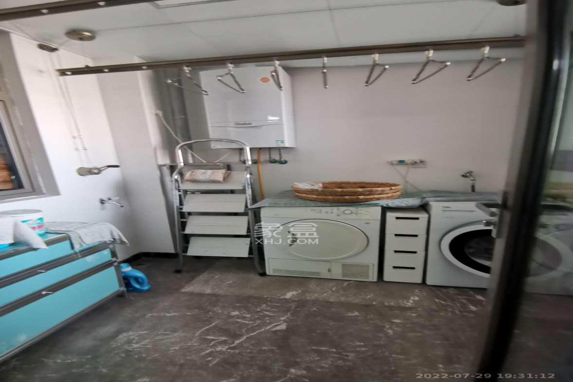 中隆国际嘉熙中心 3室2厅3卫 9800.0元/月 中隆国际嘉熙中心 3室2厅3卫 9800.0元/月室内图