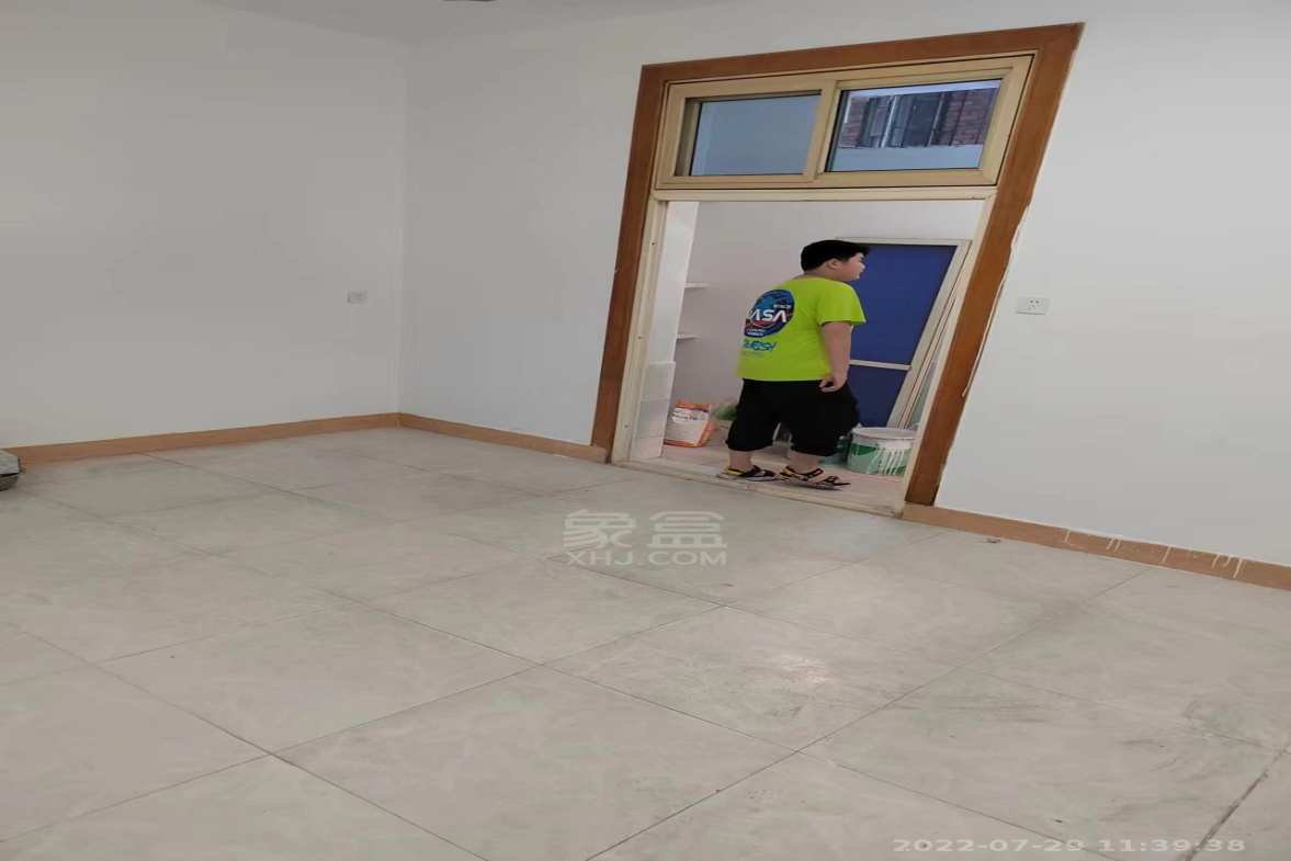 操坪社区 3室1厅1卫 1000.0元/月 操坪社区 3室1厅1卫 1000.0元/月室内图