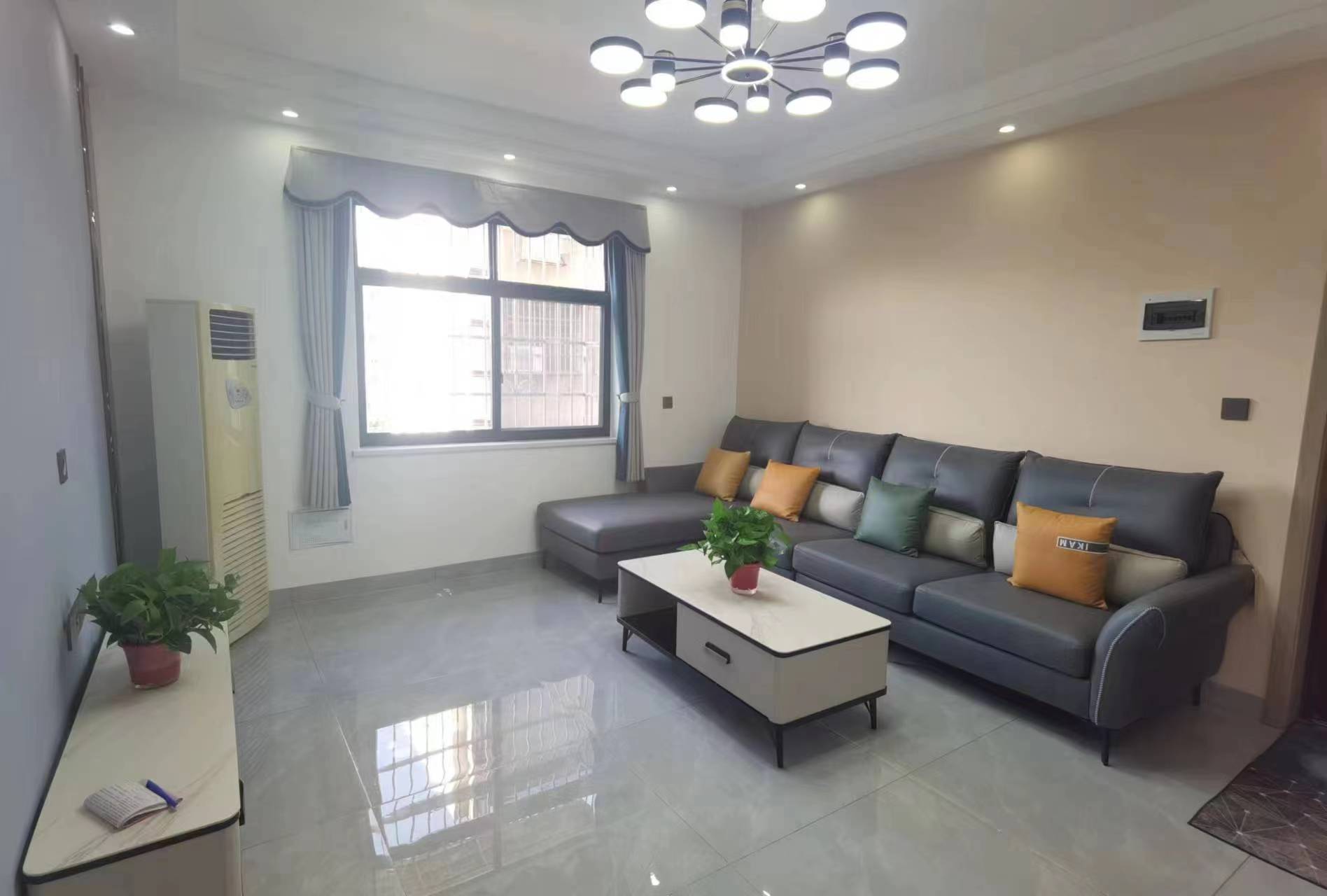 银湖小区  3室2厅1卫    59.0万