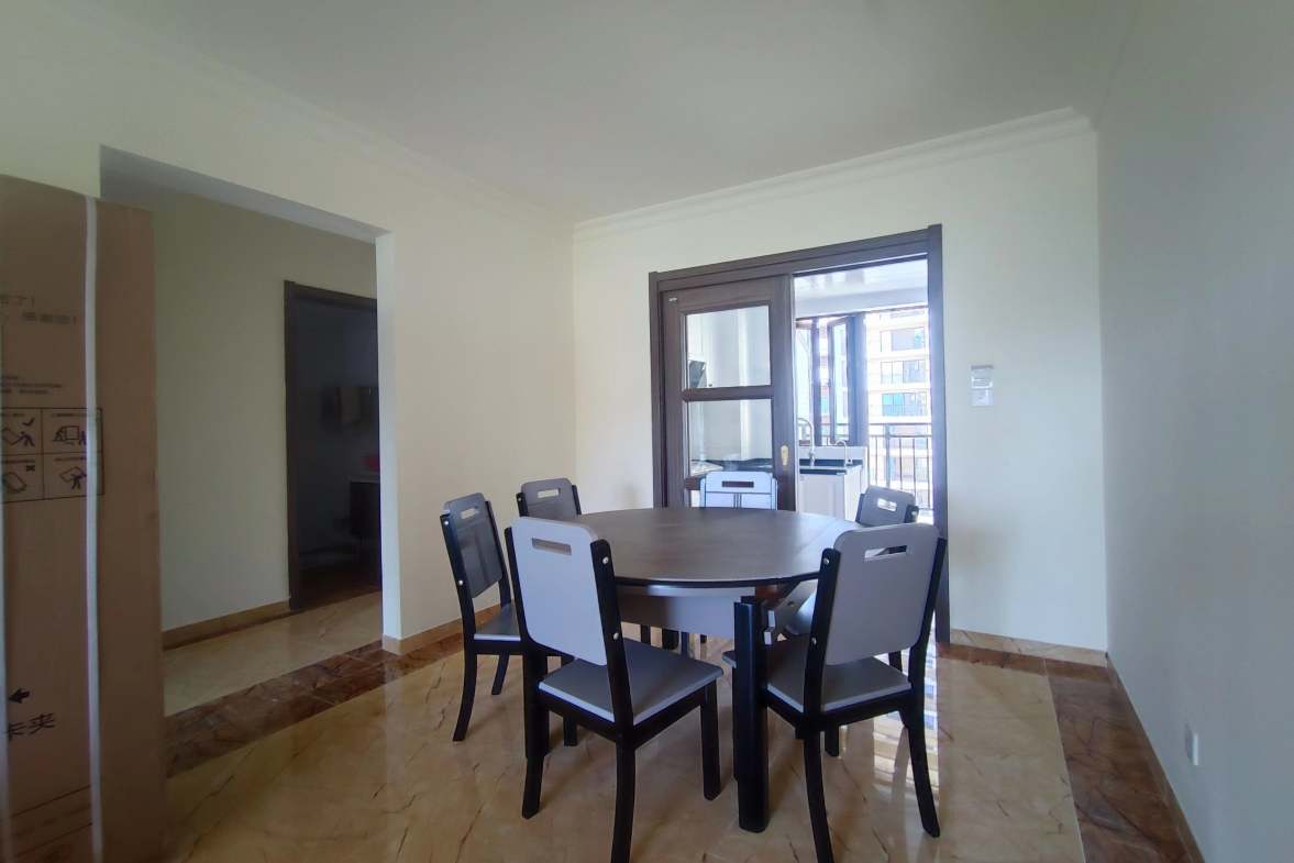 碧桂园豪园-二期  3室2厅2卫    2300.0元/月室内图