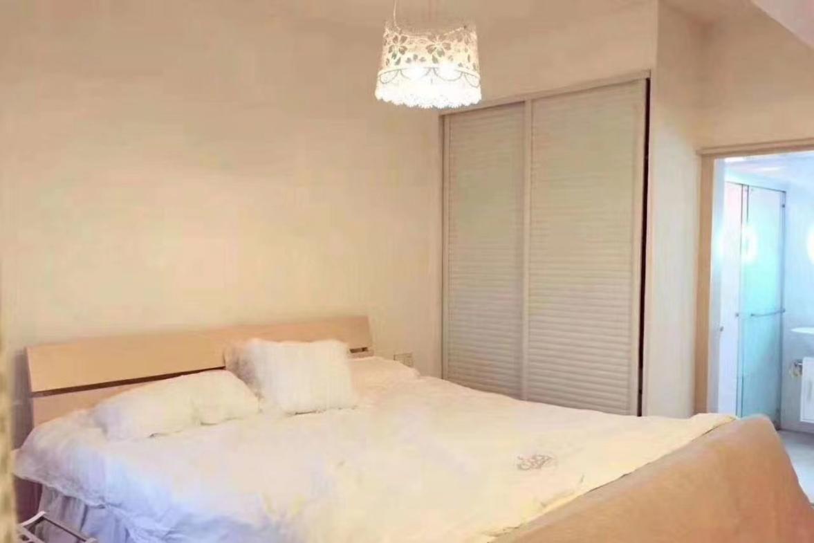 名仕华府  1室1厅1卫   1500.00元/月室内图