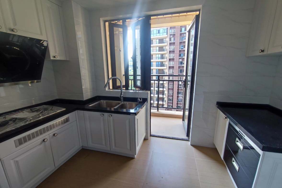 碧桂园豪园-二期  3室2厅2卫    2300.0元/月室内图