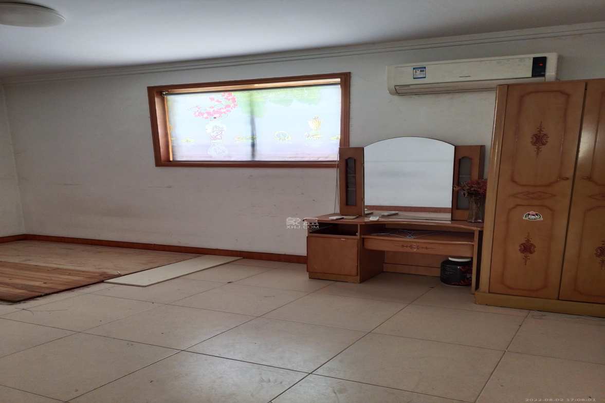 德馨园  5室2厅1卫    2400.0元/月 德馨园  5室2厅1卫    2400.0元/月室内图