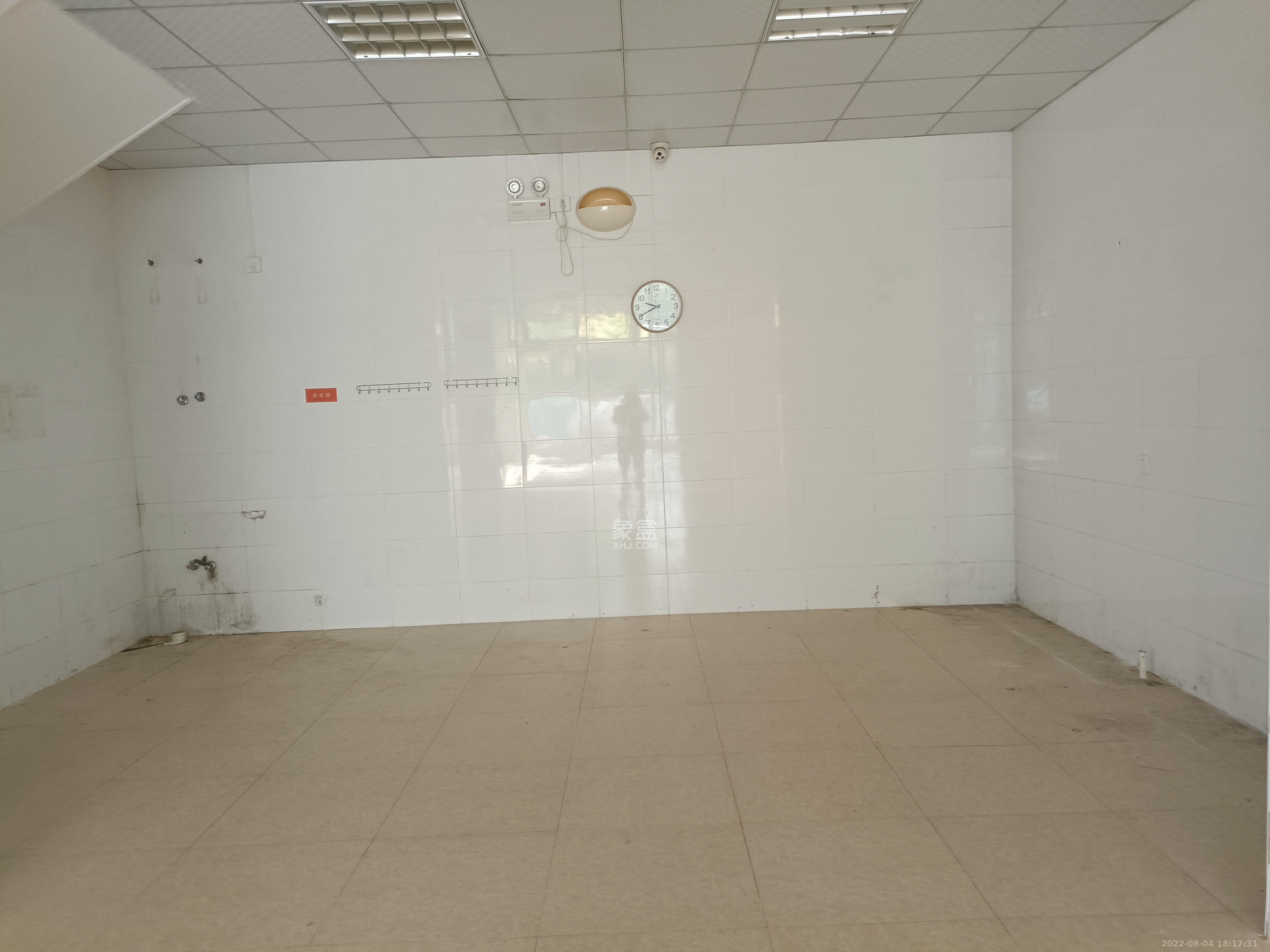 枫华府第   150.0㎡      8500.0元/月室内图