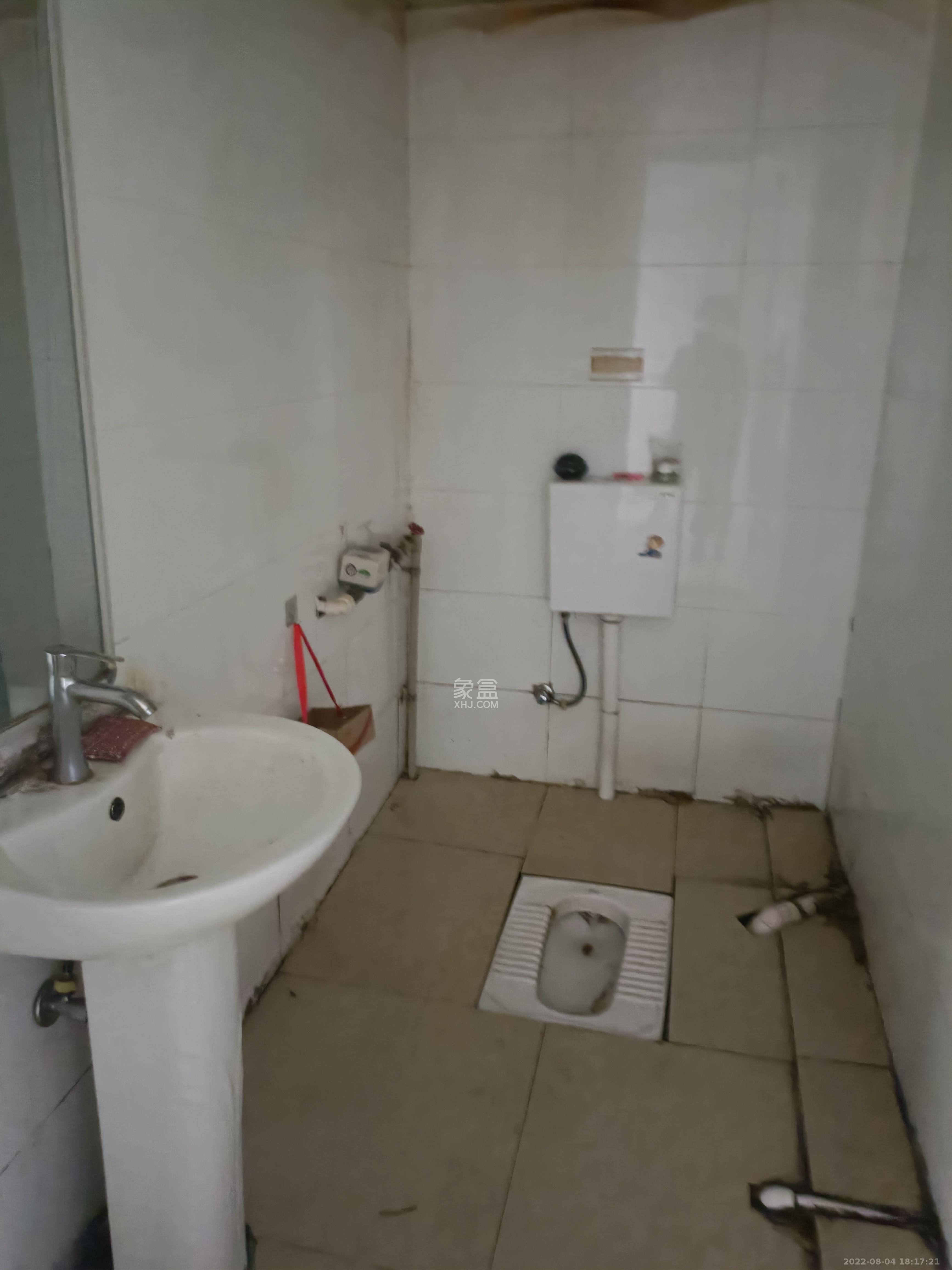 枫华府第   150.0㎡      8500.0元/月室内图