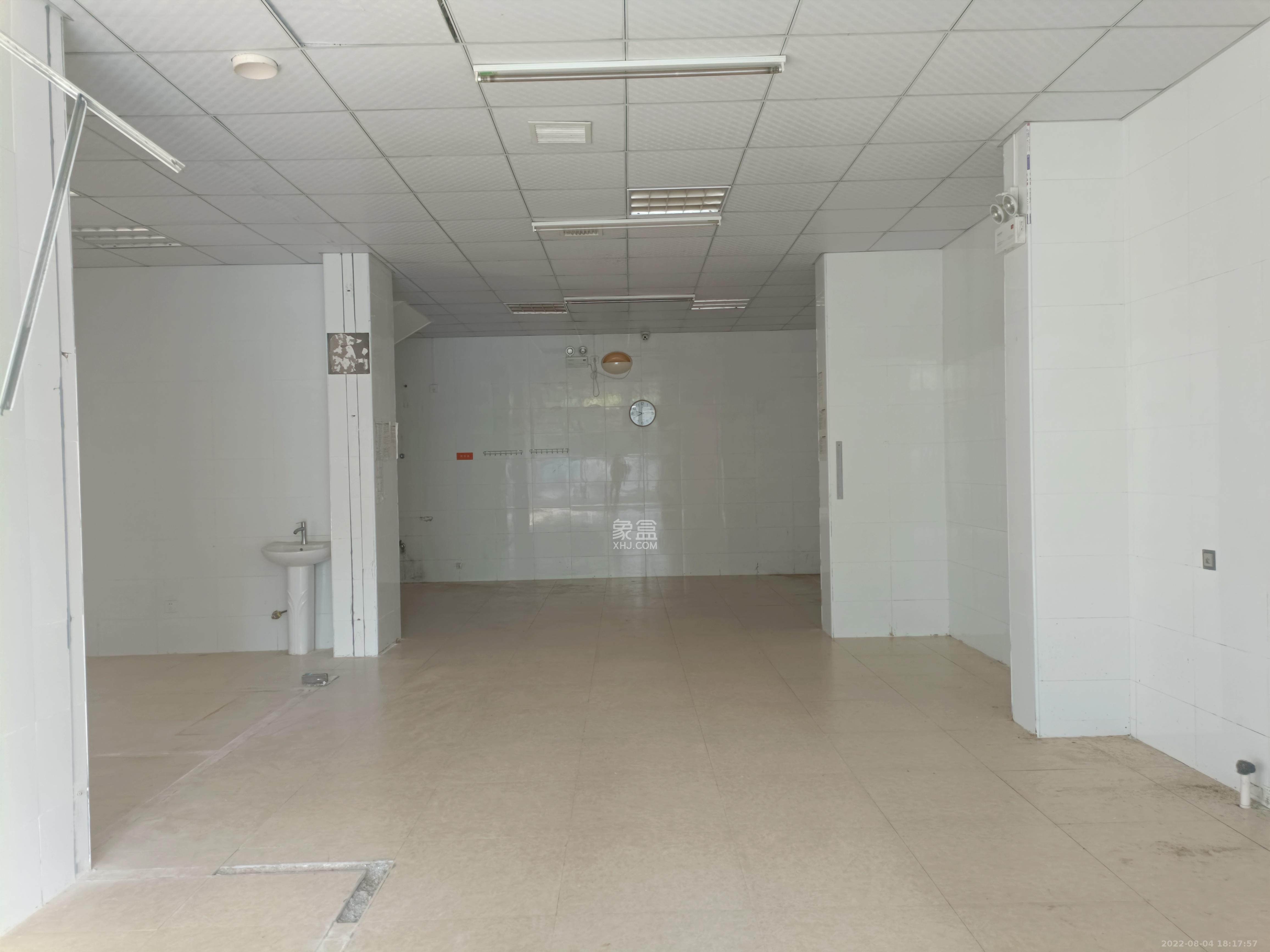 枫华府第   150.0㎡      8500.0元/月室内图