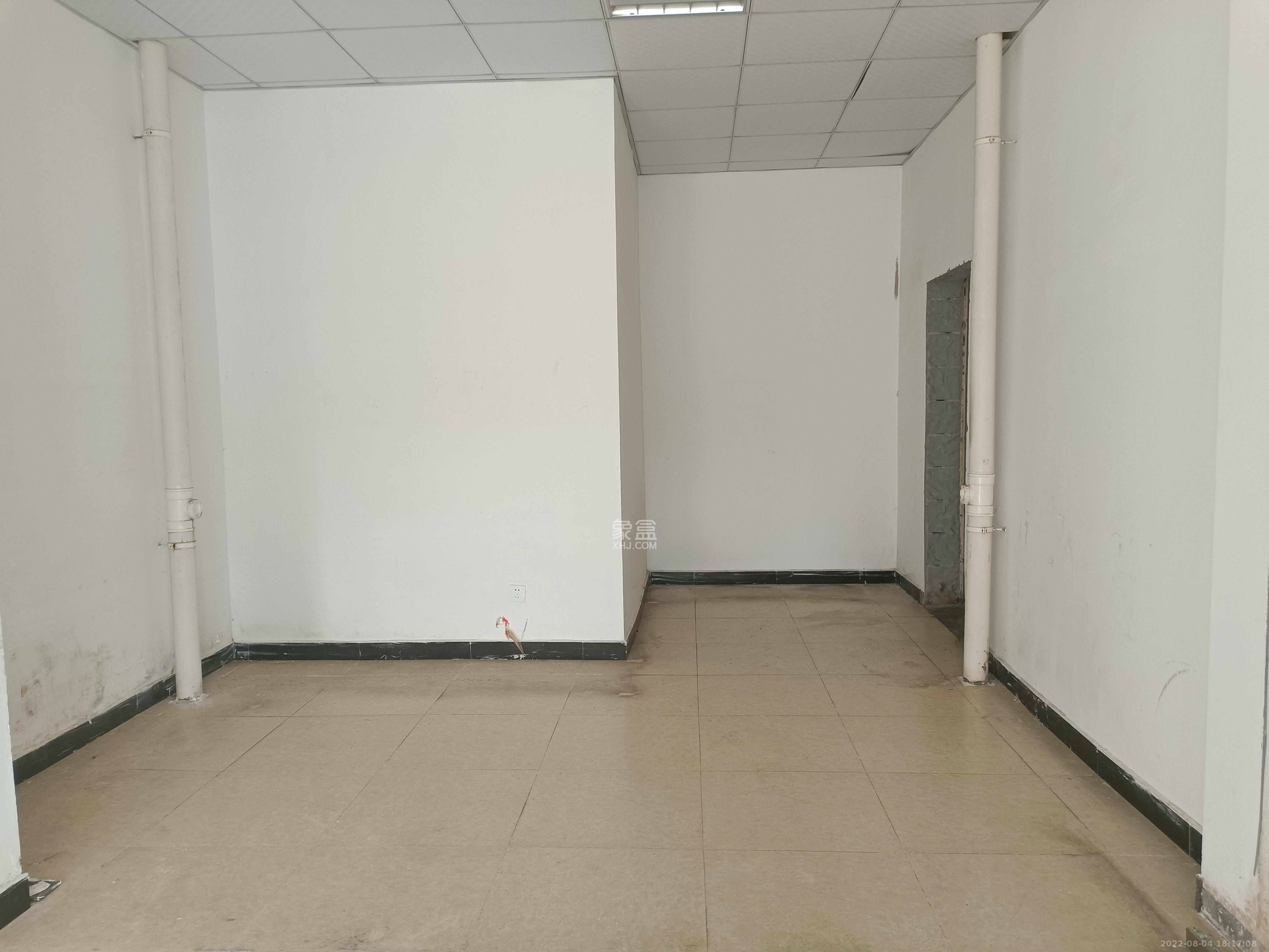 枫华府第   150.0㎡      8500.0元/月