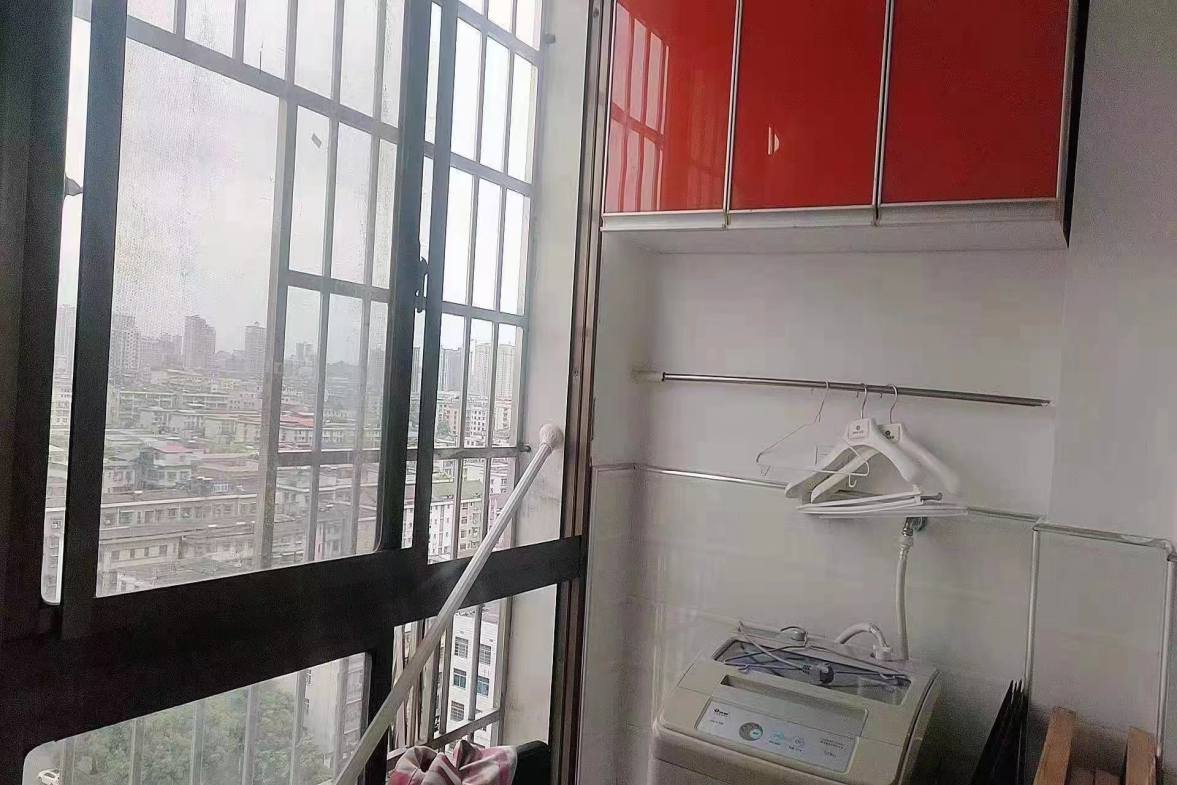 湘中园  1室1厅1卫    1000.0元/月室内图