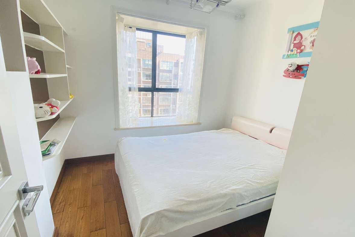 旺佳华府  3室2厅2卫   2800.00元/月室内图