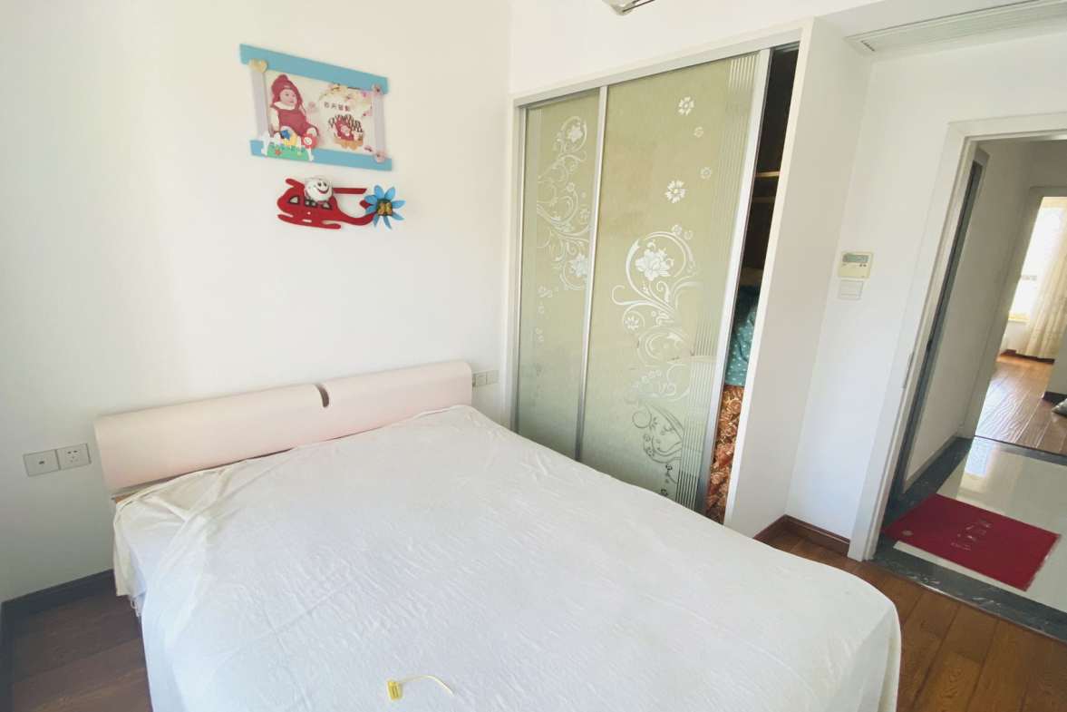 旺佳华府  3室2厅2卫   2800.00元/月室内图