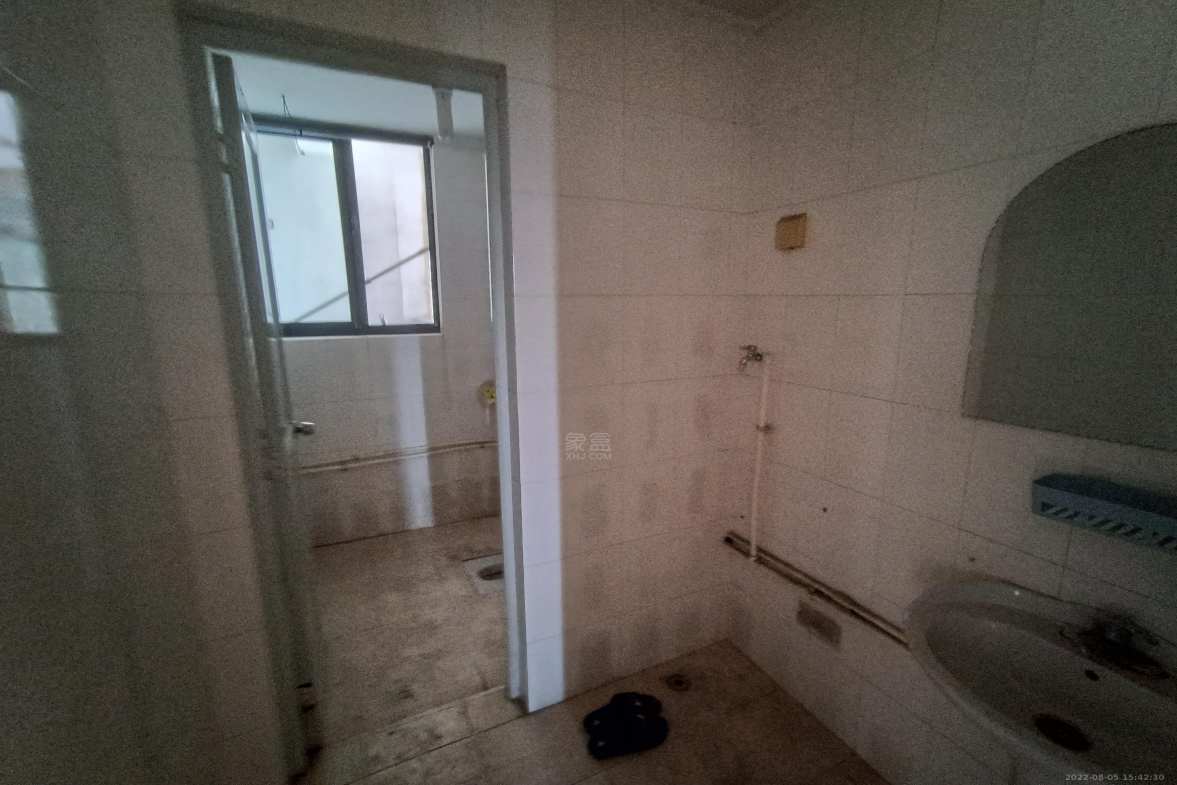 阳光新城  4室2厅2卫    2600.0元/月室内图