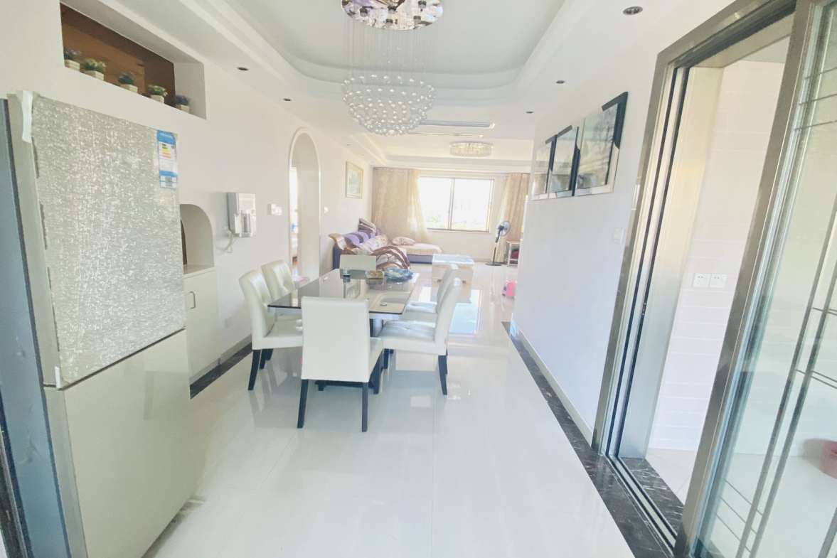 旺佳华府  3室2厅2卫   2800.00元/月室内图