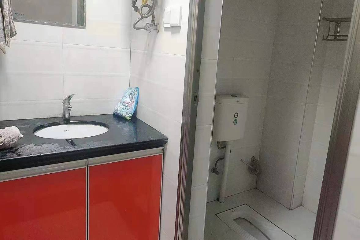 湘中园  1室1厅1卫    1000.0元/月室内图