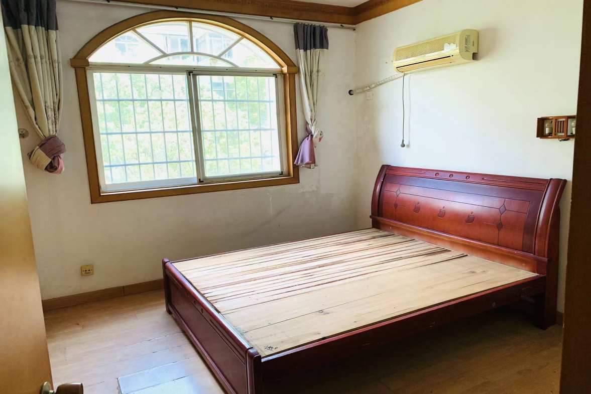 芷兰居  4室2厅2卫    1600.0元/月室内图