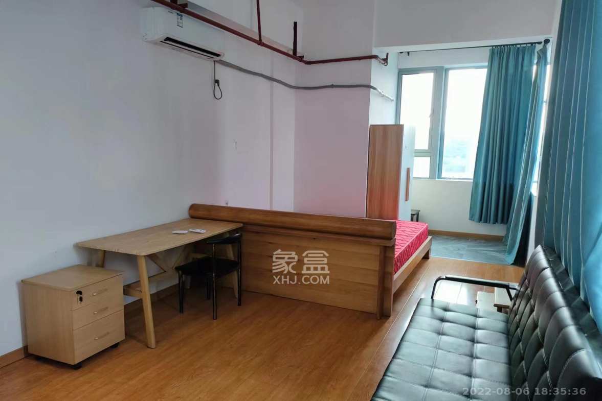 绿地之窗  1室1厅1卫    1400.0元/月室内图