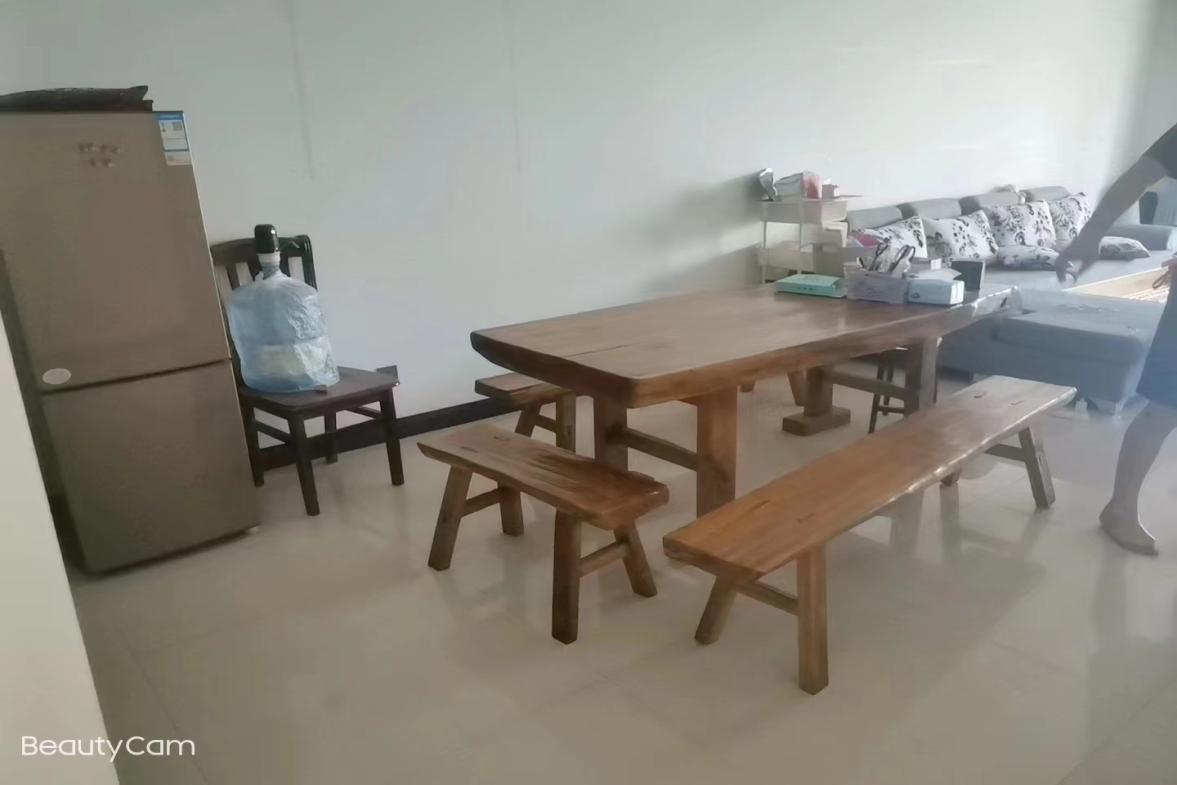桂苑金山国际  3室2厅2卫   2400.00元/月室内图1
