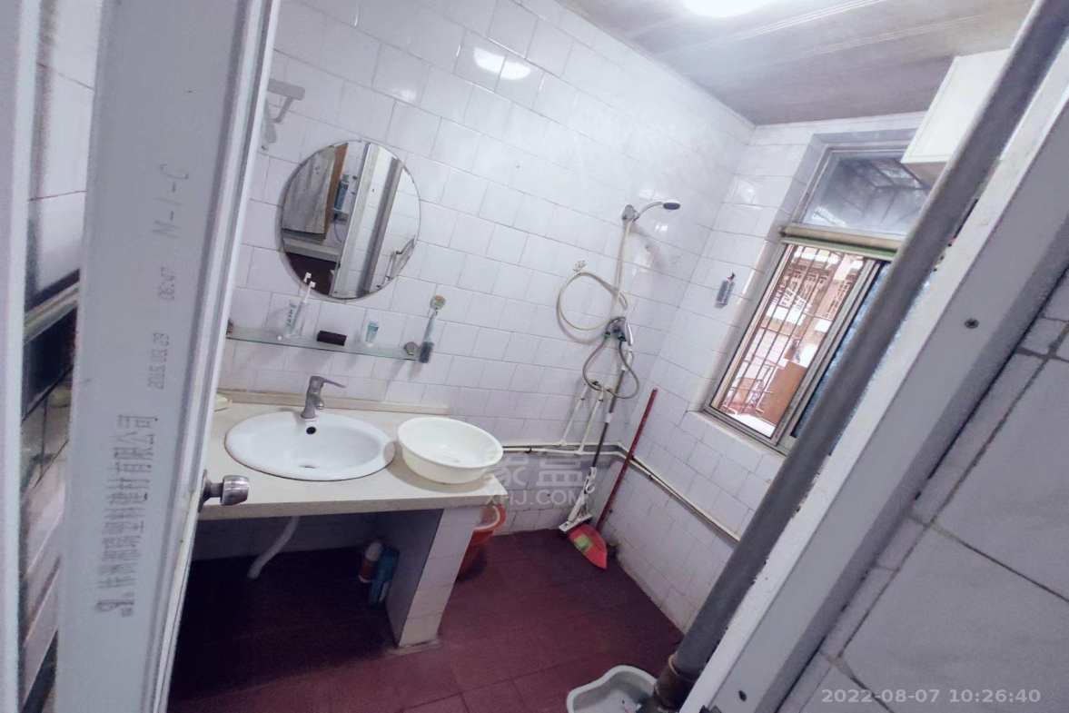 钻石花园 3室2厅2卫 1600.0元/月 钻石花园 3室2厅2卫 1600.0元/月室内图