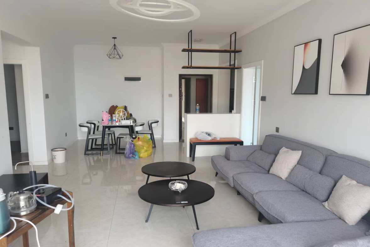 百弘学府城  3室2厅2卫    2000.0元/月户型图