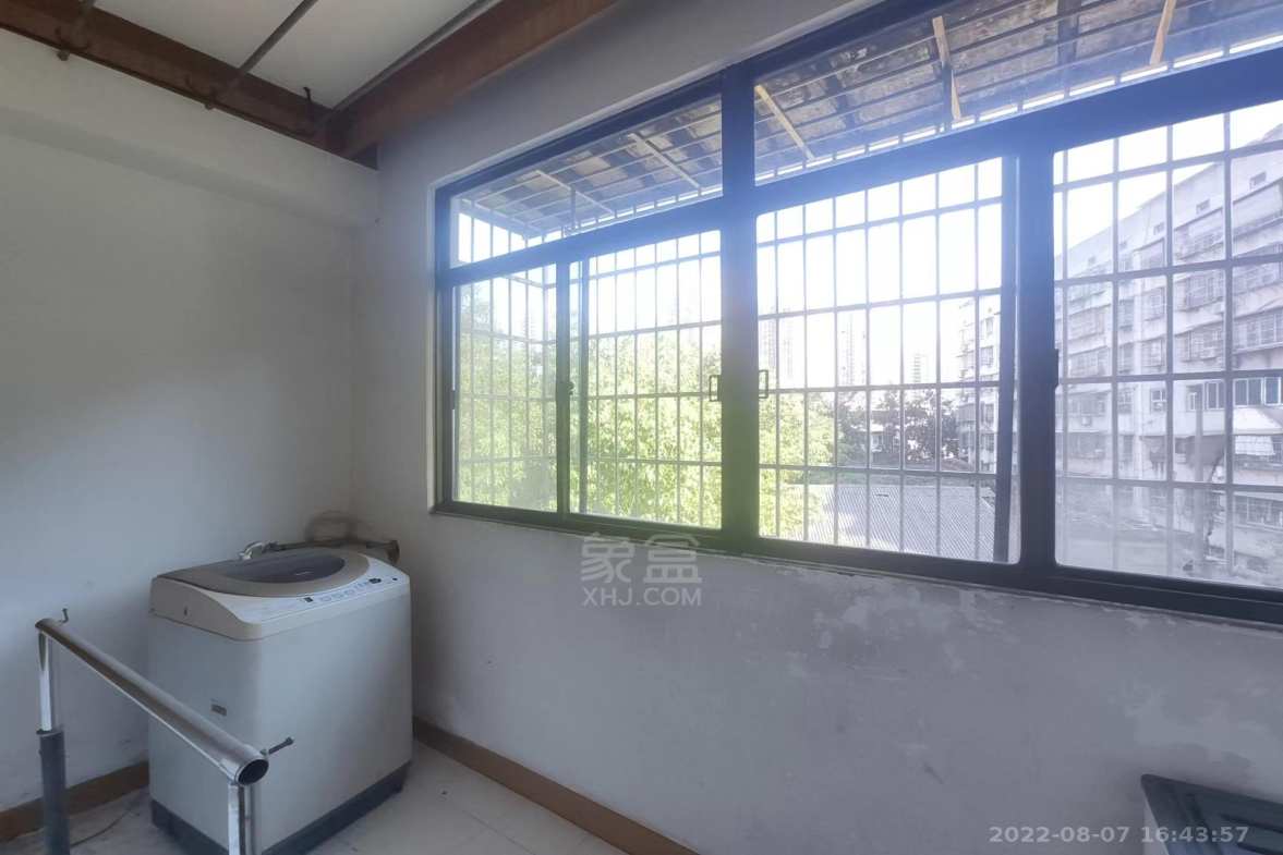 湘运小区金钩山路12号 2室2厅1卫 900.0元/月 湘运小区金钩山路12号 2室2厅1卫 900.0元/月室内图