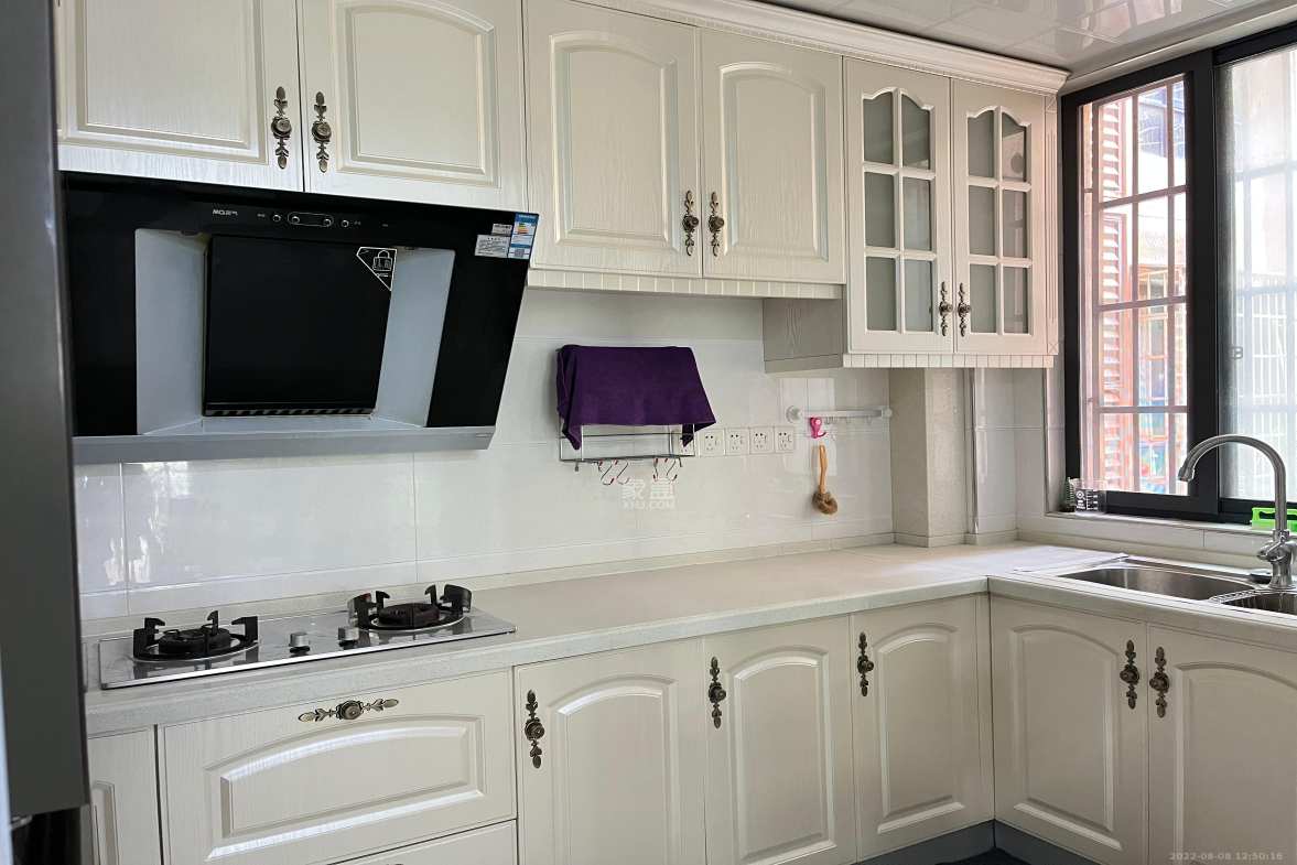 黑金时代广场 3室2厅2卫 2100.0元/月 黑金时代广场 3室2厅2卫 2100.0元/月室内图