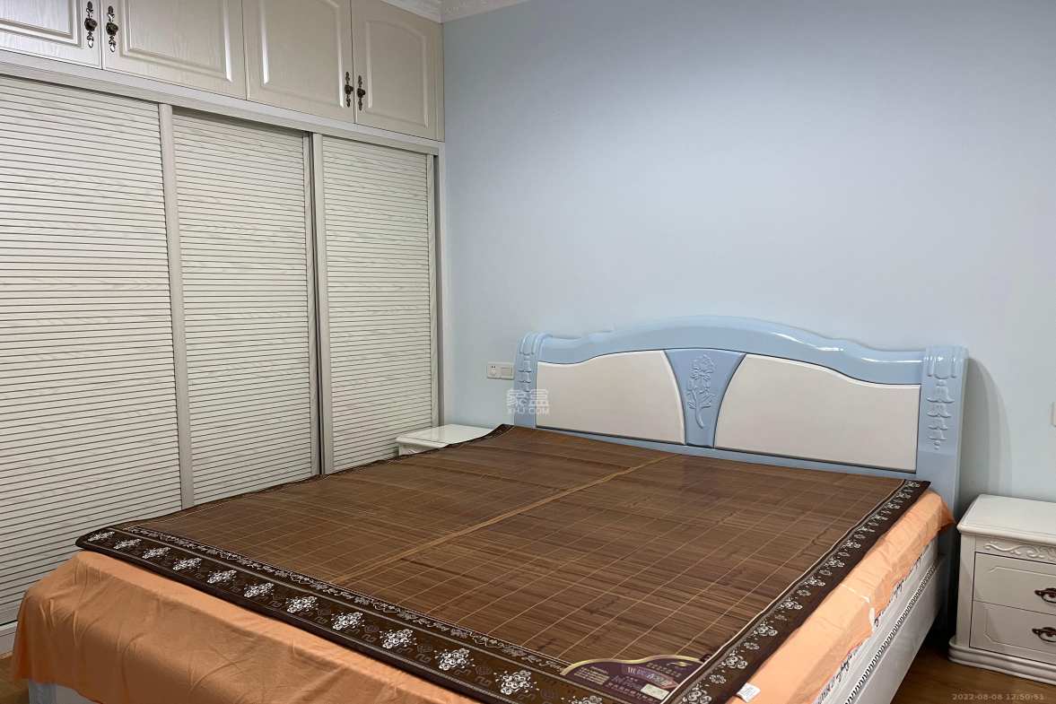 黑金时代广场 3室2厅2卫 2100.0元/月 黑金时代广场 3室2厅2卫 2100.0元/月室内图