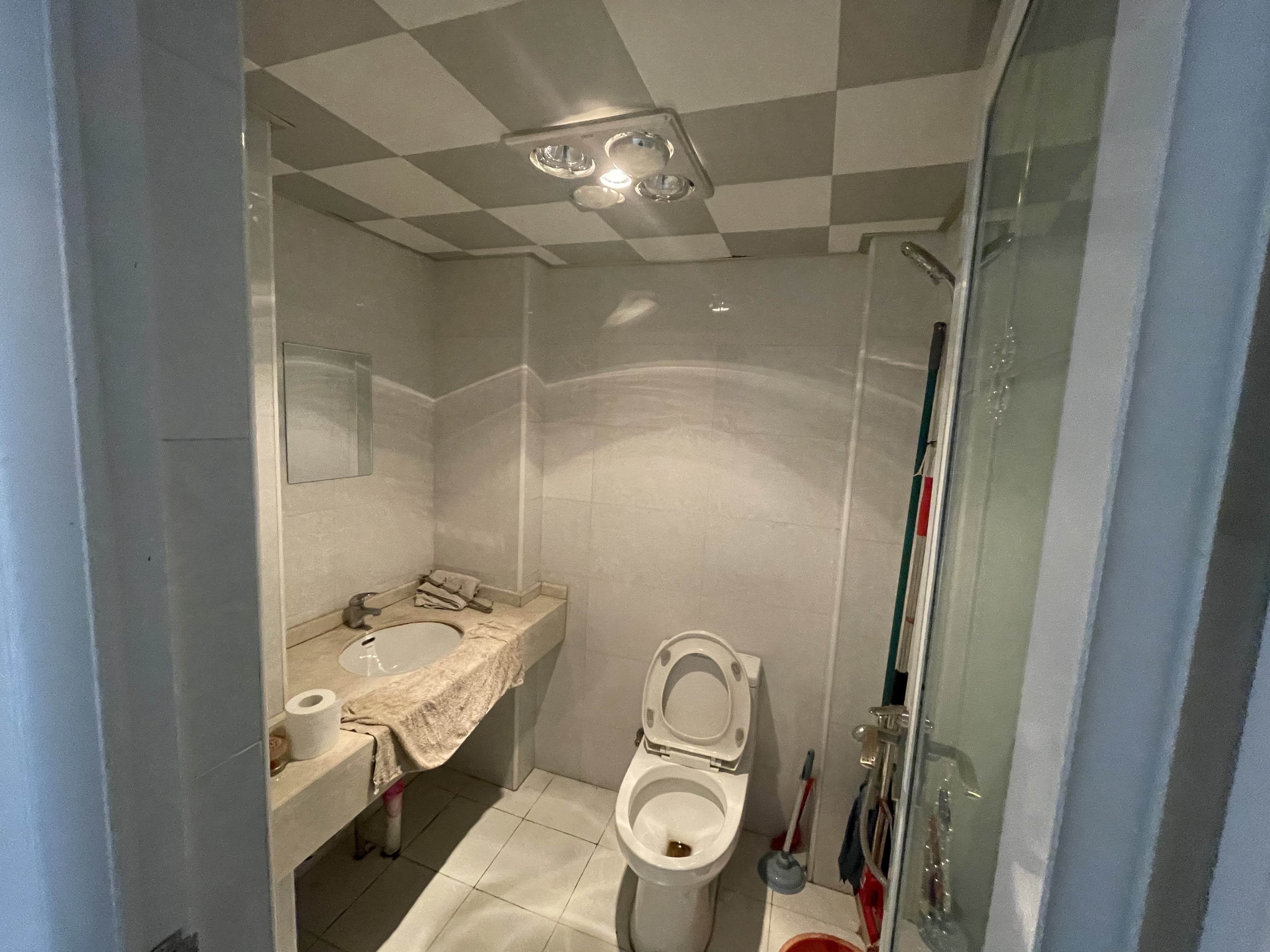 M国际  2室1厅1卫    1600.0元/月